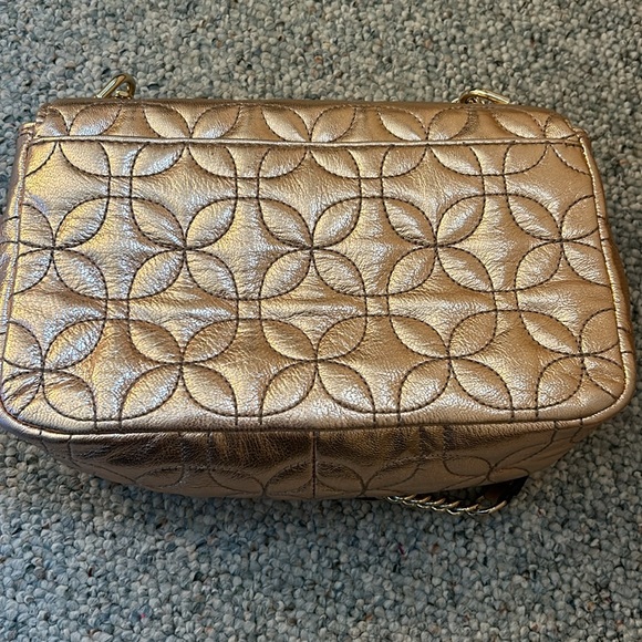 Michael Kors rose gold quilted handbag- ⚡️⚡️⚡️Flash Sale⚡️⚡️⚡️great condition! - Picture 5 of 8